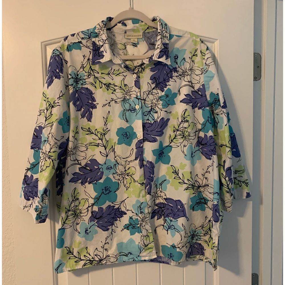 Appleseed’s Women’s top. Size: XL. 100% cotton.  3/4 sleeves Side & sleeve slits
